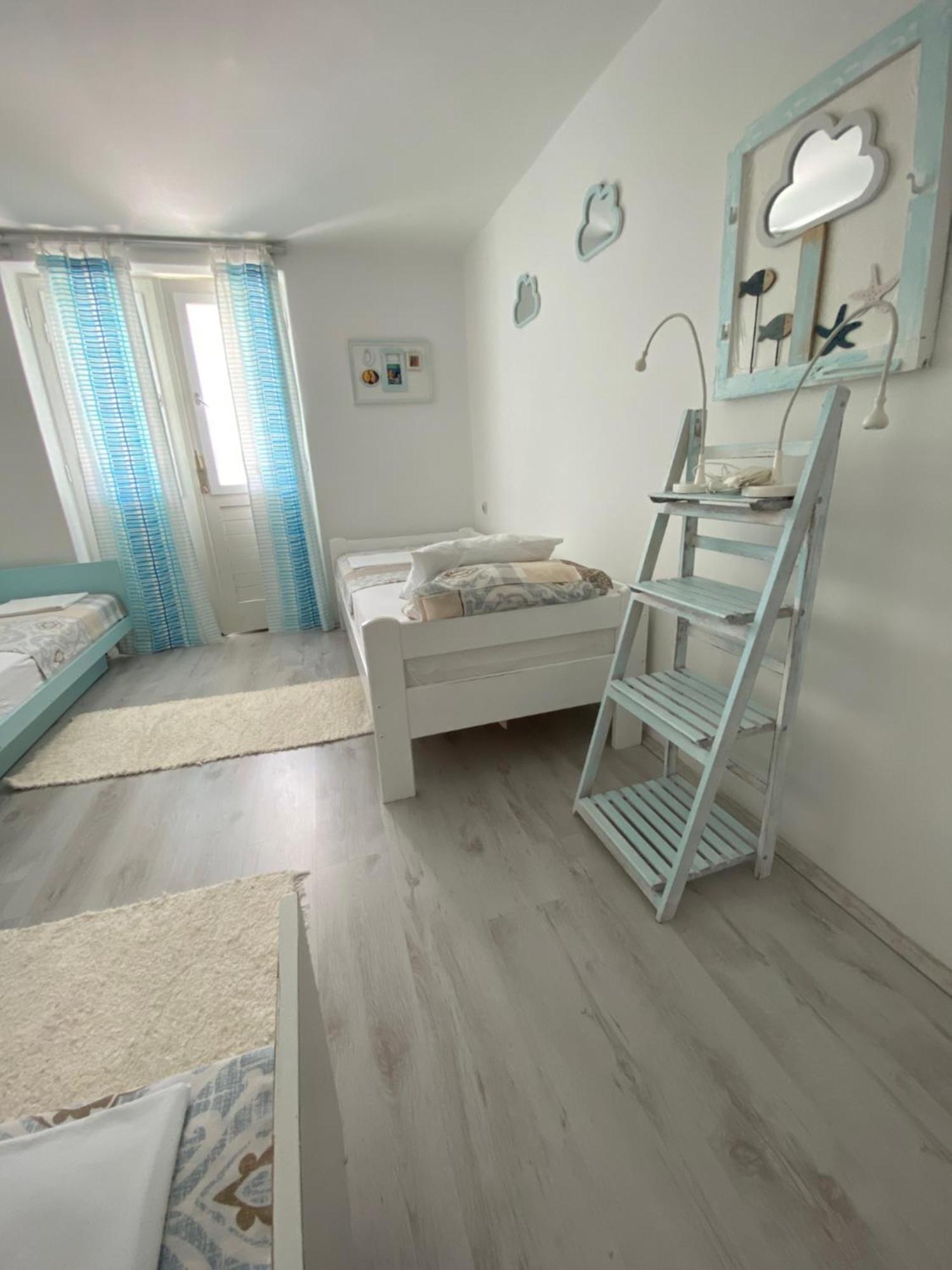 Petite House Villa Starigrad Paklenica Ngoại thất bức ảnh